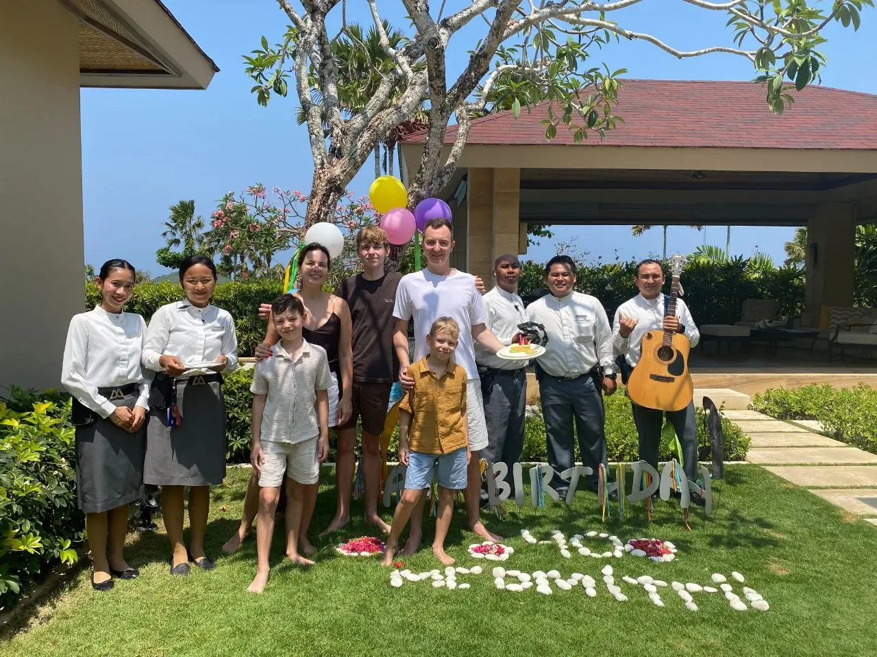 Праздничный сюрприз в The Mulia Villas 5*: отзыв «Спасибо за тортик и винишко» от MAYEL Travel